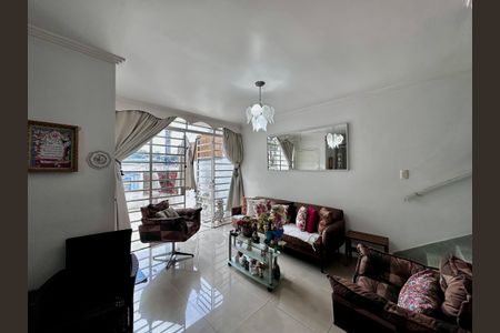 Casa à venda com 200m², 3 quartos e 1 vagaSala