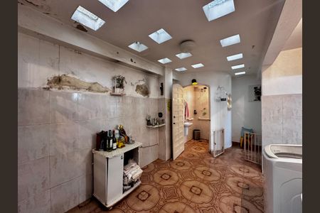 Casa à venda com 200m², 3 quartos e 1 vagaÁrea de Serviço