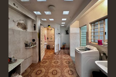 Casa à venda com 200m², 3 quartos e 1 vagaÁrea de Serviço