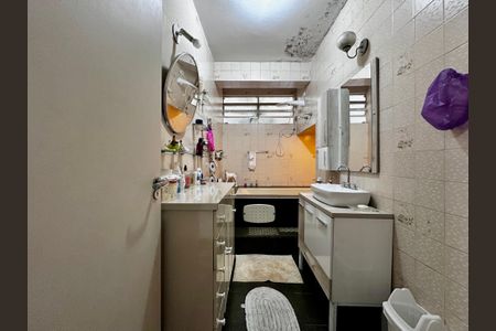 Casa à venda com 200m², 3 quartos e 1 vagaBanheiro