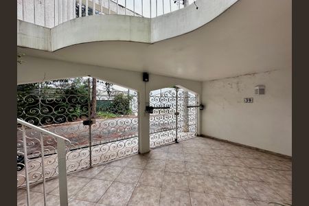 Casa à venda com 200m², 3 quartos e 1 vagaGaragem