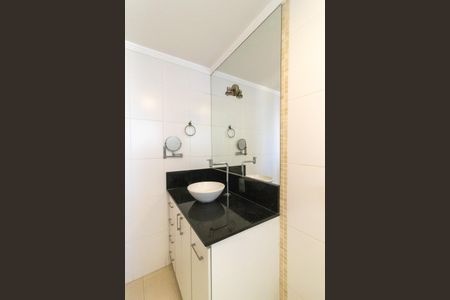 Apartamento à venda com 86m², 2 quartos e 1 vaga Apartamento à venda com 86m², 2 quartos e 1 vagaBanheiro