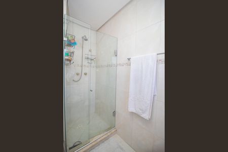 Apartamento à venda com 224m², 2 quartos e 2 vagasBanheiro