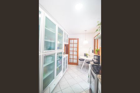 Apartamento à venda com 224m², 2 quartos e 2 vagasCozinha