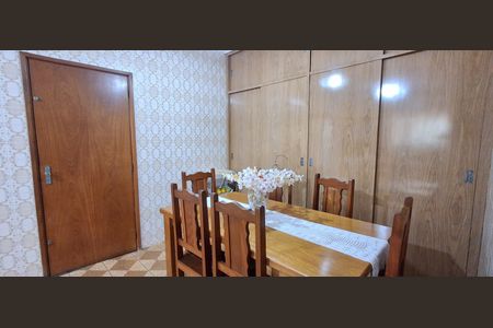 Casa à venda com 285m², 4 quartos e 5 vagasCozinha 