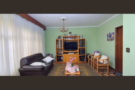 Casa à venda com 285m², 4 quartos e 5 vagasSala