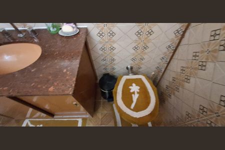 Casa à venda com 285m², 4 quartos e 5 vagasBanheiro Social 