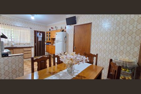 Casa à venda com 285m², 4 quartos e 5 vagasCozinha 