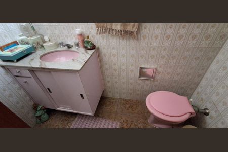 Casa à venda com 285m², 4 quartos e 5 vagasBanheiro Suíte 