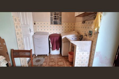 Casa à venda com 285m², 4 quartos e 5 vagasÁrea de Serviço 