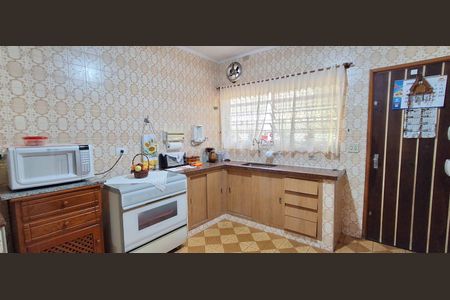 Casa à venda com 285m², 4 quartos e 5 vagasCozinha 