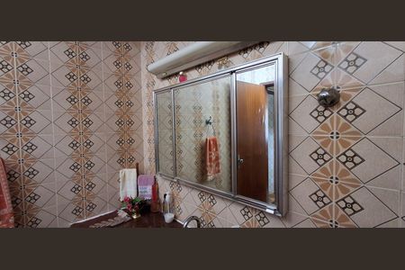 Casa à venda com 285m², 4 quartos e 5 vagasBanheiro Social 