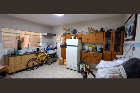 Casa à venda com 285m², 4 quartos e 5 vagasCozinha edicula 