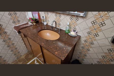 Casa à venda com 285m², 4 quartos e 5 vagasBanheiro Social 