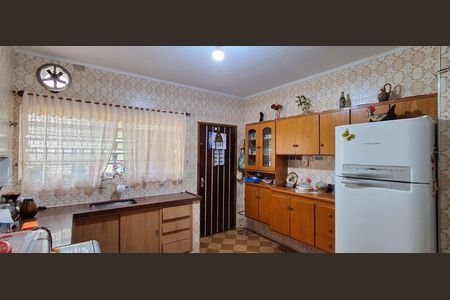 Casa à venda com 285m², 4 quartos e 5 vagasCozinha 