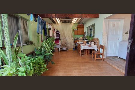 Casa à venda com 285m², 4 quartos e 5 vagasQuintal