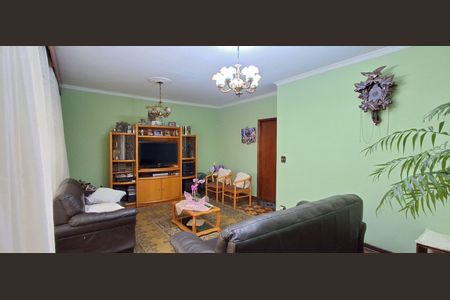 Casa à venda com 285m², 4 quartos e 5 vagasSala