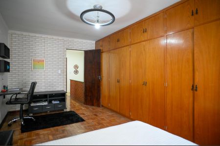 Casa à venda com 170m², 3 quartos e 2 vagas Casa à venda com 170m², 3 quartos e 2 vagasQuarto 1