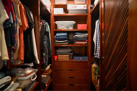 Casa à venda com 170m², 3 quartos e 2 vagas Casa à venda com 170m², 3 quartos e 2 vagasCloset