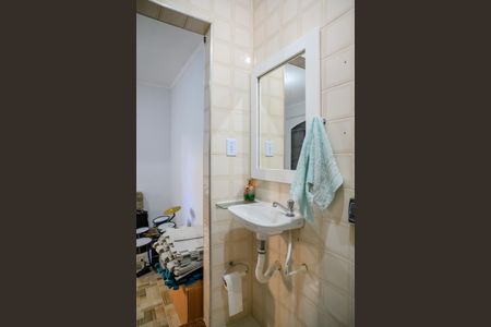 Casa à venda com 170m², 3 quartos e 2 vagas Casa à venda com 170m², 3 quartos e 2 vagasBanheiro de Serviço