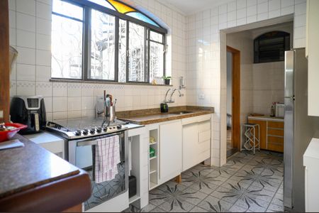 Casa à venda com 170m², 3 quartos e 2 vagas Casa à venda com 170m², 3 quartos e 2 vagasCozinha