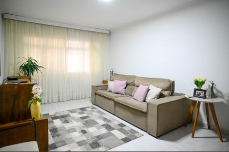 Casa à venda com 170m², 3 quartos e 2 vagas Casa à venda com 170m², 3 quartos e 2 vagasSala