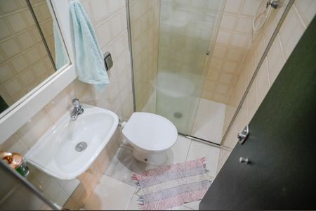 Casa à venda com 170m², 3 quartos e 2 vagas Casa à venda com 170m², 3 quartos e 2 vagasBanheiro de Serviço