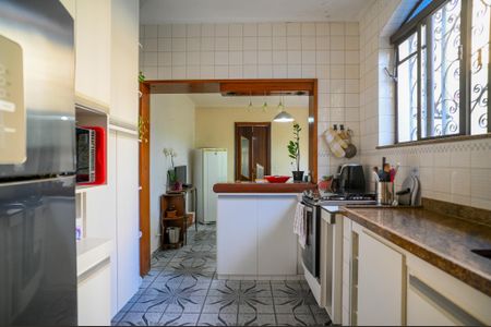 Casa à venda com 170m², 3 quartos e 2 vagas Casa à venda com 170m², 3 quartos e 2 vagasCozinha