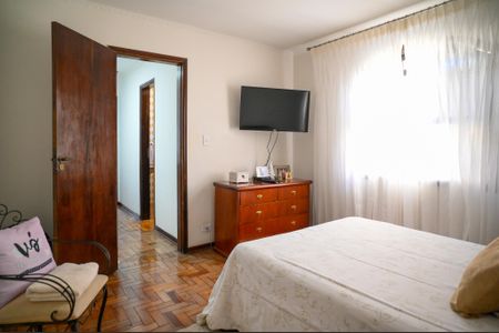 Casa à venda com 170m², 3 quartos e 2 vagas Casa à venda com 170m², 3 quartos e 2 vagasSuite