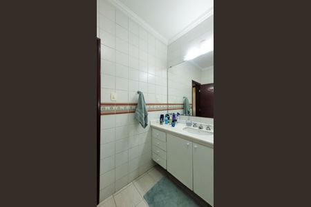 Casa de condomínio à venda com 630m², 5 quartos e 6 vagas Casa de condomínio à venda com 630m², 5 quartos e 6 vagasBanheiro Social