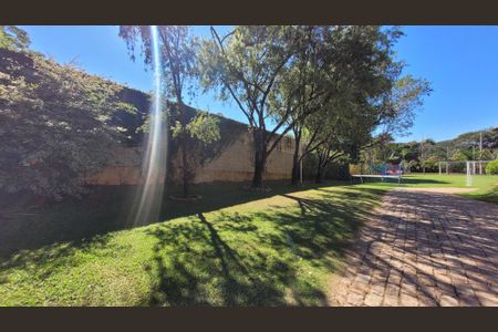 Casa de condomínio à venda com 630m², 5 quartos e 6 vagas Casa de condomínio à venda com 630m², 5 quartos e 6 vagasÁrea externa