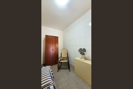 Casa de condomínio à venda com 630m², 5 quartos e 6 vagas Casa de condomínio à venda com 630m², 5 quartos e 6 vagasQuarto de Serviço