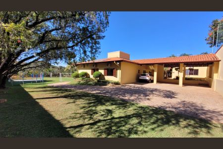 Casa de condomínio à venda com 630m², 5 quartos e 6 vagas Casa de condomínio à venda com 630m², 5 quartos e 6 vagasGaragem