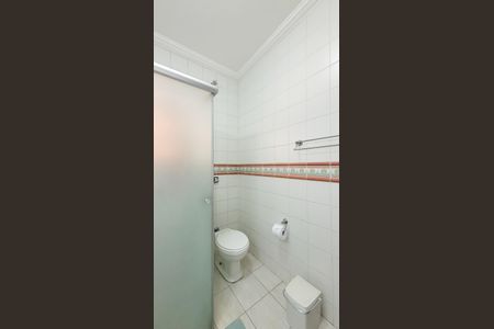 Casa de condomínio à venda com 630m², 5 quartos e 6 vagas Casa de condomínio à venda com 630m², 5 quartos e 6 vagasBanheiro Social