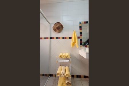 Casa de condomínio à venda com 630m², 5 quartos e 6 vagas Casa de condomínio à venda com 630m², 5 quartos e 6 vagasVestiário