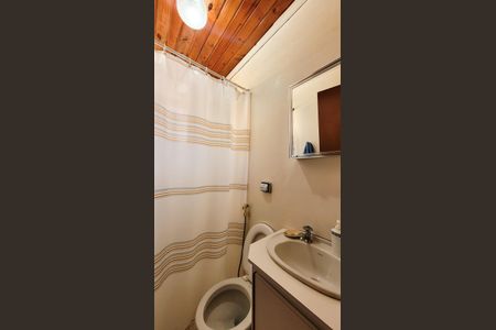 Casa de condomínio à venda com 630m², 5 quartos e 6 vagas Casa de condomínio à venda com 630m², 5 quartos e 6 vagasChalê