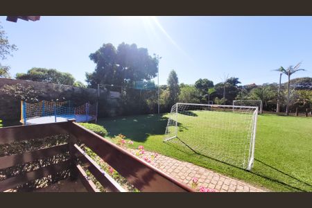 Casa de condomínio à venda com 630m², 5 quartos e 6 vagas Casa de condomínio à venda com 630m², 5 quartos e 6 vagasVista da Suíte 1