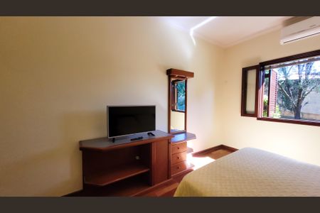 Casa de condomínio à venda com 630m², 5 quartos e 6 vagas Casa de condomínio à venda com 630m², 5 quartos e 6 vagasQuarto 2