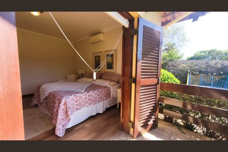 Casa de condomínio à venda com 630m², 5 quartos e 6 vagas Casa de condomínio à venda com 630m², 5 quartos e 6 vagasSuíte 1