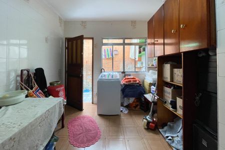 Casa à venda com 230m², 4 quartos e 2 vagas Casa à venda com 230m², 4 quartos e 2 vagasQuarto de Serviço