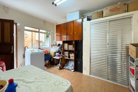 Casa à venda com 230m², 4 quartos e 2 vagas Casa à venda com 230m², 4 quartos e 2 vagasQuarto de Serviço