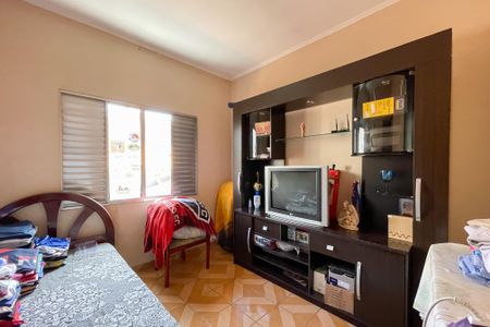 Casa à venda com 230m², 4 quartos e 2 vagas Casa à venda com 230m², 4 quartos e 2 vagasQuarto 2