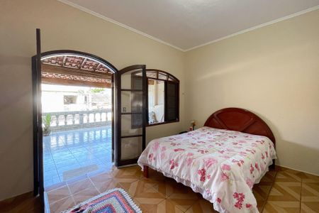 Casa à venda com 230m², 4 quartos e 2 vagas Casa à venda com 230m², 4 quartos e 2 vagasSuíte