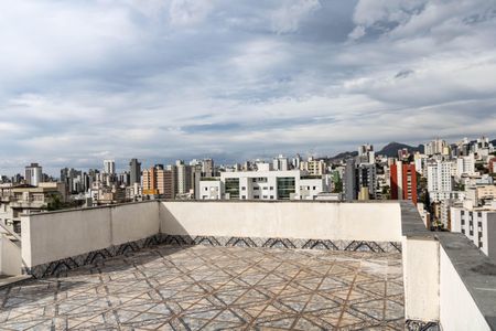 Apartamento à venda com 300m², 4 quartos e 2 vagasCobertura