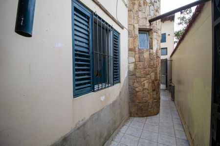 Casa para alugar com 200m², 3 quartos e 3 vagas Casa para alugar com 200m², 3 quartos e 3 vagasCorredor Externo