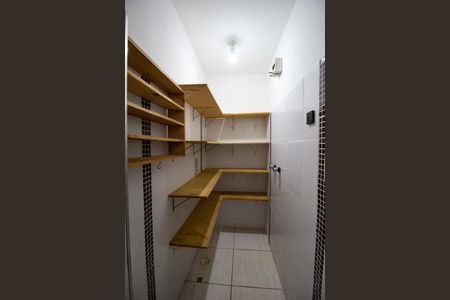Casa para alugar com 200m², 3 quartos e 3 vagas Casa para alugar com 200m², 3 quartos e 3 vagasDespensa