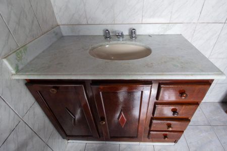 Casa para alugar com 200m², 3 quartos e 3 vagas Casa para alugar com 200m², 3 quartos e 3 vagasBanheiro da Suíte 2