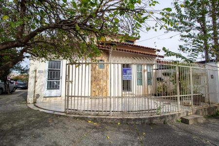 Casa para alugar com 200m², 3 quartos e 3 vagas Casa para alugar com 200m², 3 quartos e 3 vagasFachada