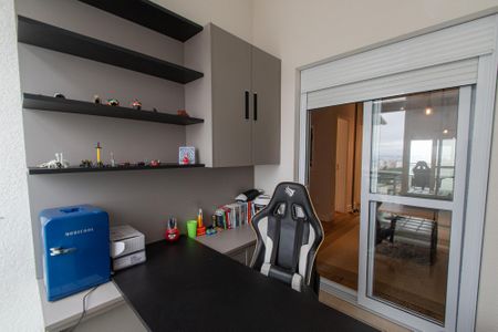 Apartamento à venda com 360m², 4 quartos e 6 vagasEscritório da suíte 1