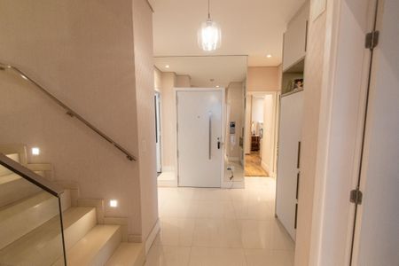 Apartamento à venda com 360m², 4 quartos e 6 vagasCorredor